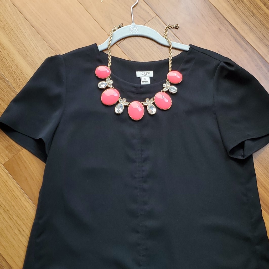 Banana Republic Necklace 25$